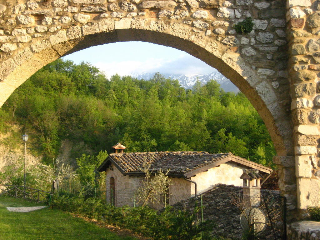 Agriturismo San Giovanni Ad Insulam Isola del Gran Sasso dʼItalia 外观 照片