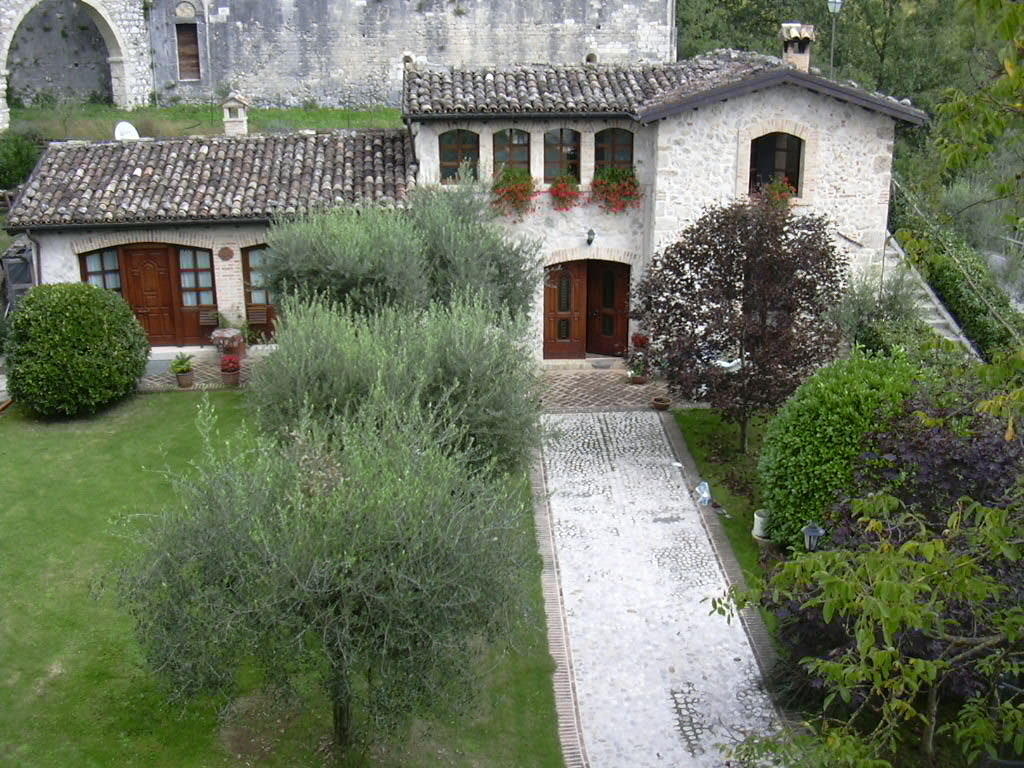 Agriturismo San Giovanni Ad Insulam Isola del Gran Sasso dʼItalia 外观 照片